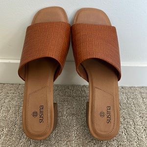 Susina heeled sandal in tan
